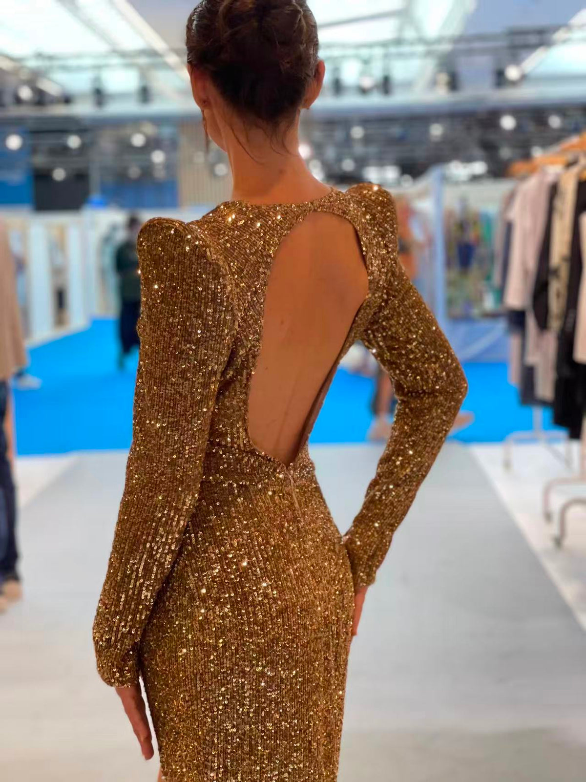 Gold Sequin Plunging V-Neck Gown – TBQ24083